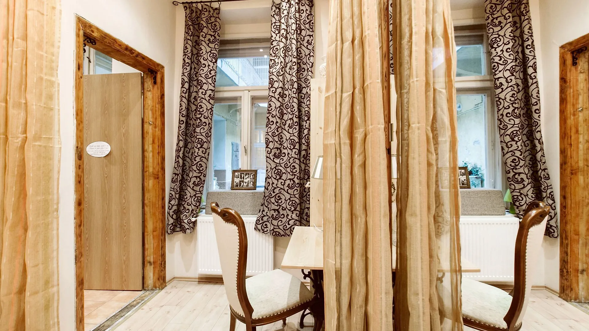 Rbnb Apartments - Inner City Iii. Budapest Inn